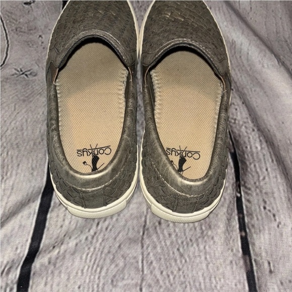 Corkys Powder Metallic Woven Faux Leather Slip On Loafer Flat Cushioned Size 8 - Picture 5 of 7